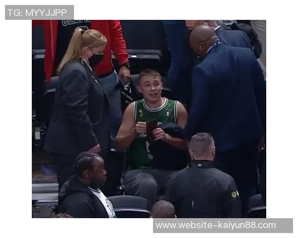 名嘴评价拉塞尔引发争议欧文不满强势回应引发关注 名嘴评价拉塞尔引发争议欧文不满强势回应引发关注